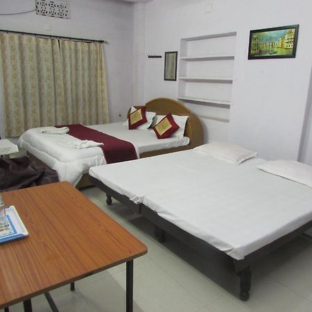 Ashish Guest House, Goverdhan Vilas Udaipur Ngoại thất bức ảnh