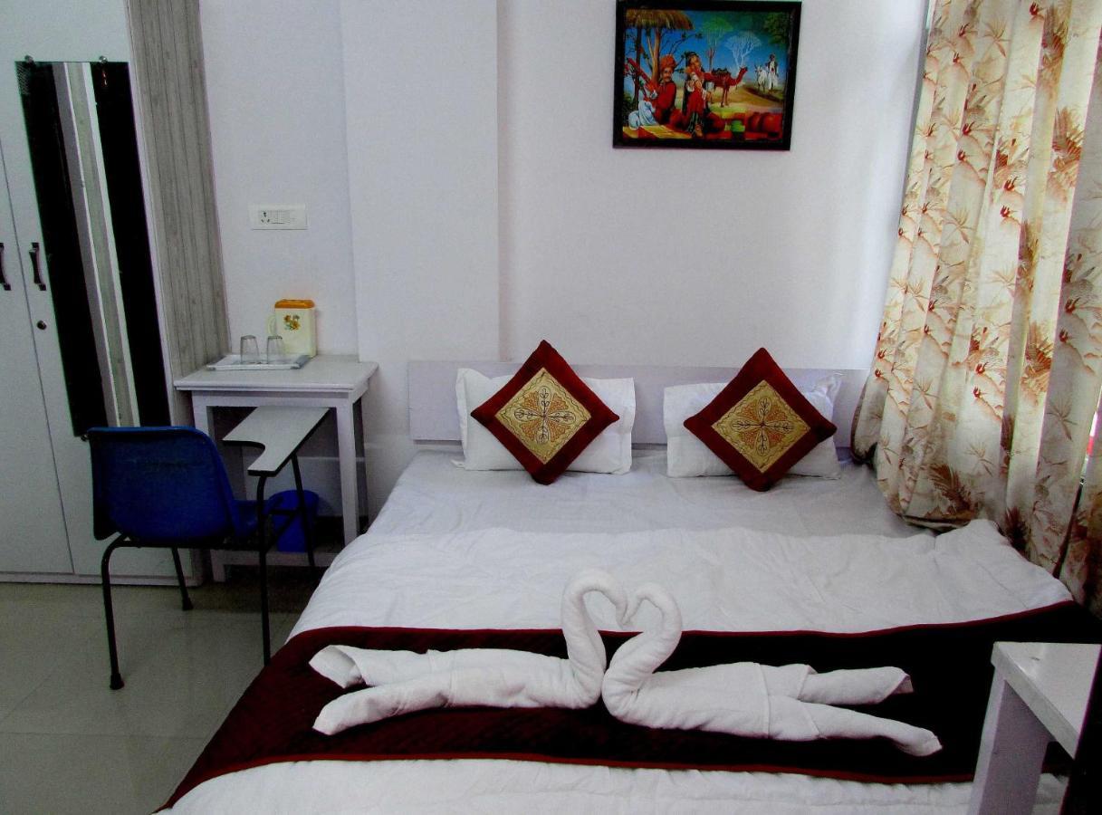 Ashish Guest House, Goverdhan Vilas Udaipur Ngoại thất bức ảnh