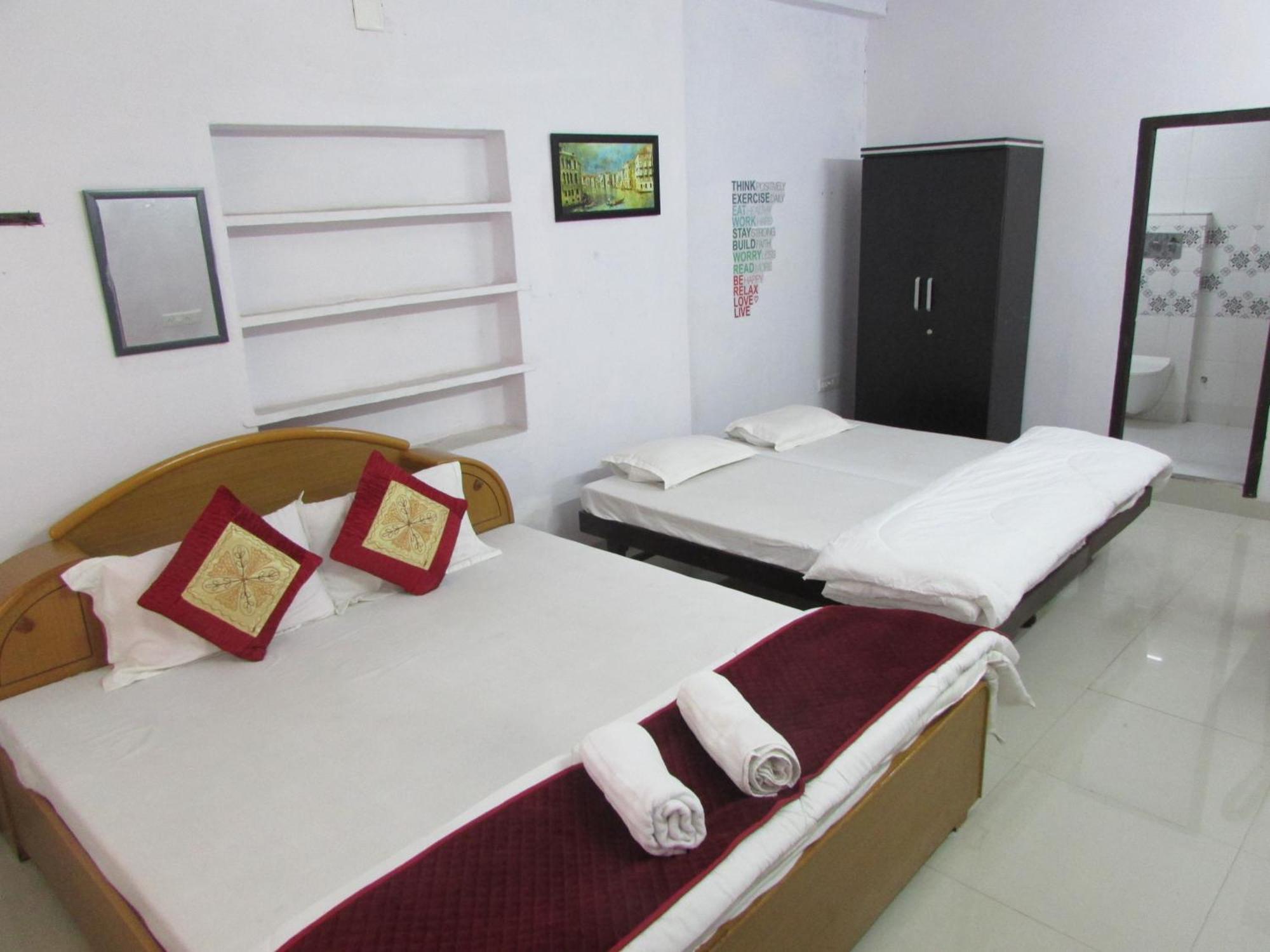 Ashish Guest House, Goverdhan Vilas Udaipur Ngoại thất bức ảnh