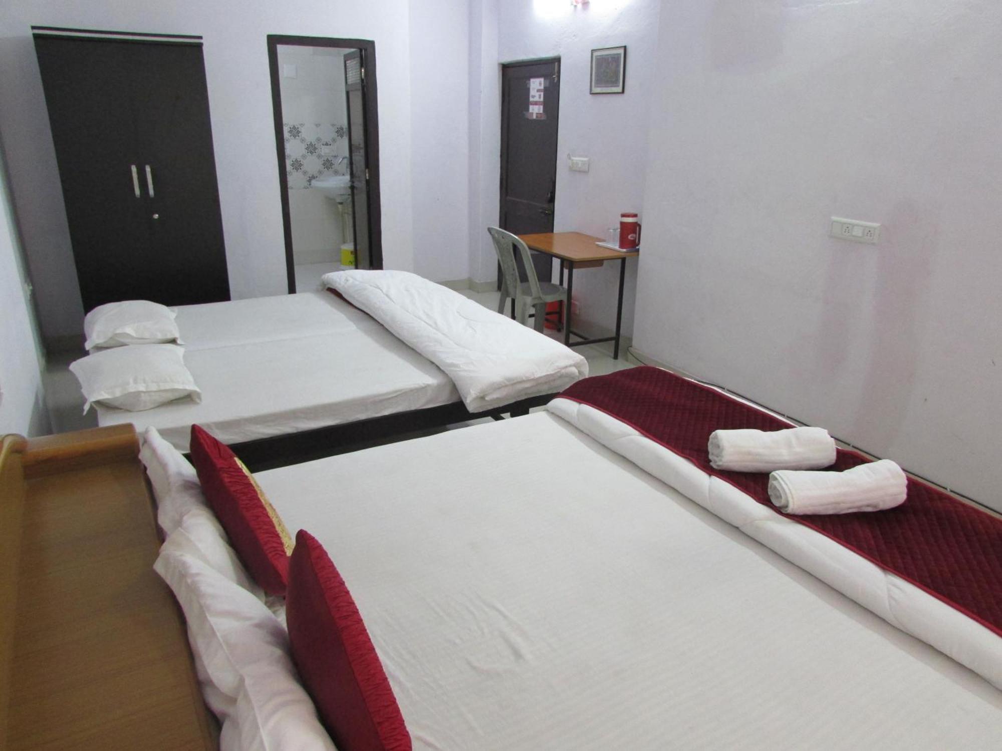 Ashish Guest House, Goverdhan Vilas Udaipur Ngoại thất bức ảnh