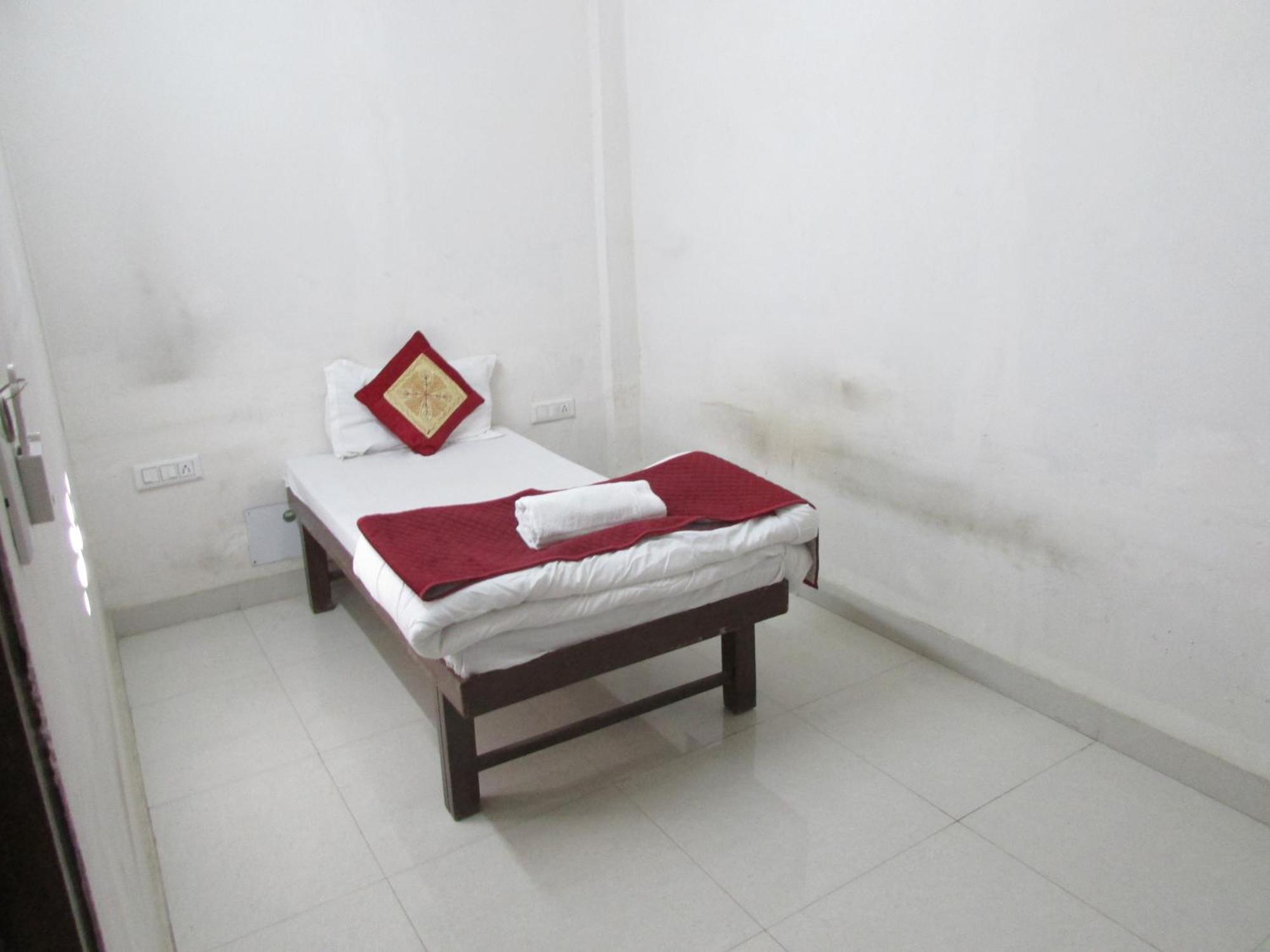 Ashish Guest House, Goverdhan Vilas Udaipur Ngoại thất bức ảnh