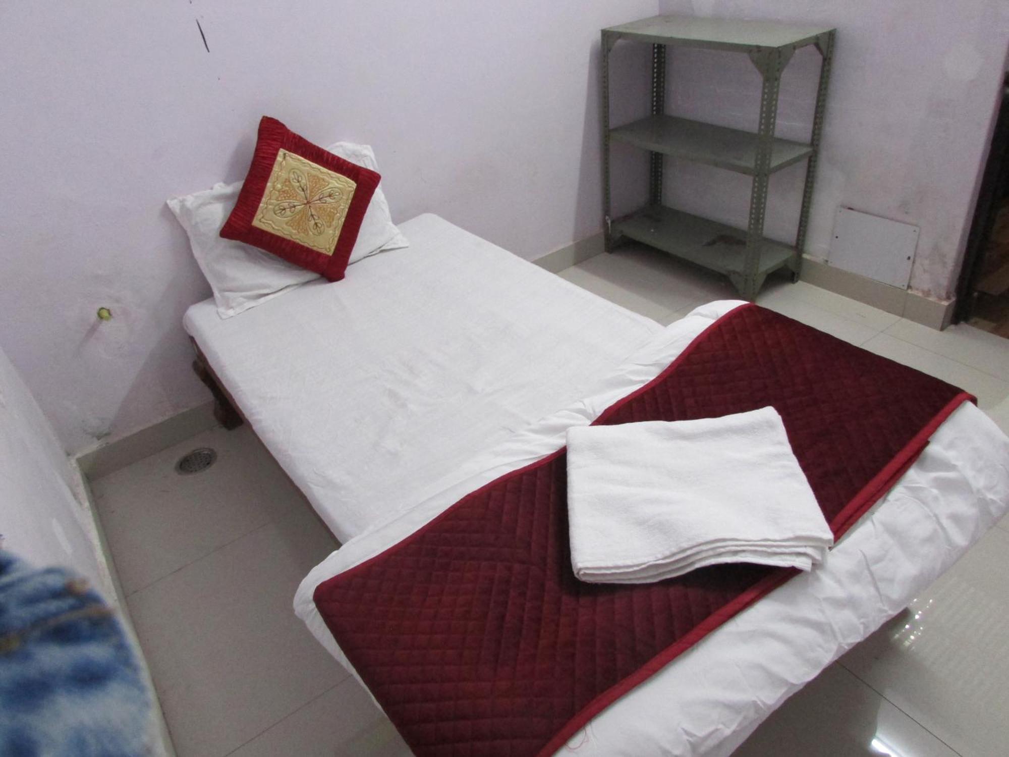 Ashish Guest House, Goverdhan Vilas Udaipur Ngoại thất bức ảnh