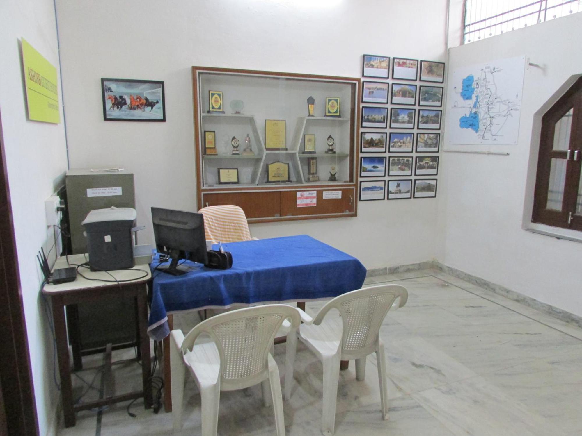 Ashish Guest House, Goverdhan Vilas Udaipur Ngoại thất bức ảnh