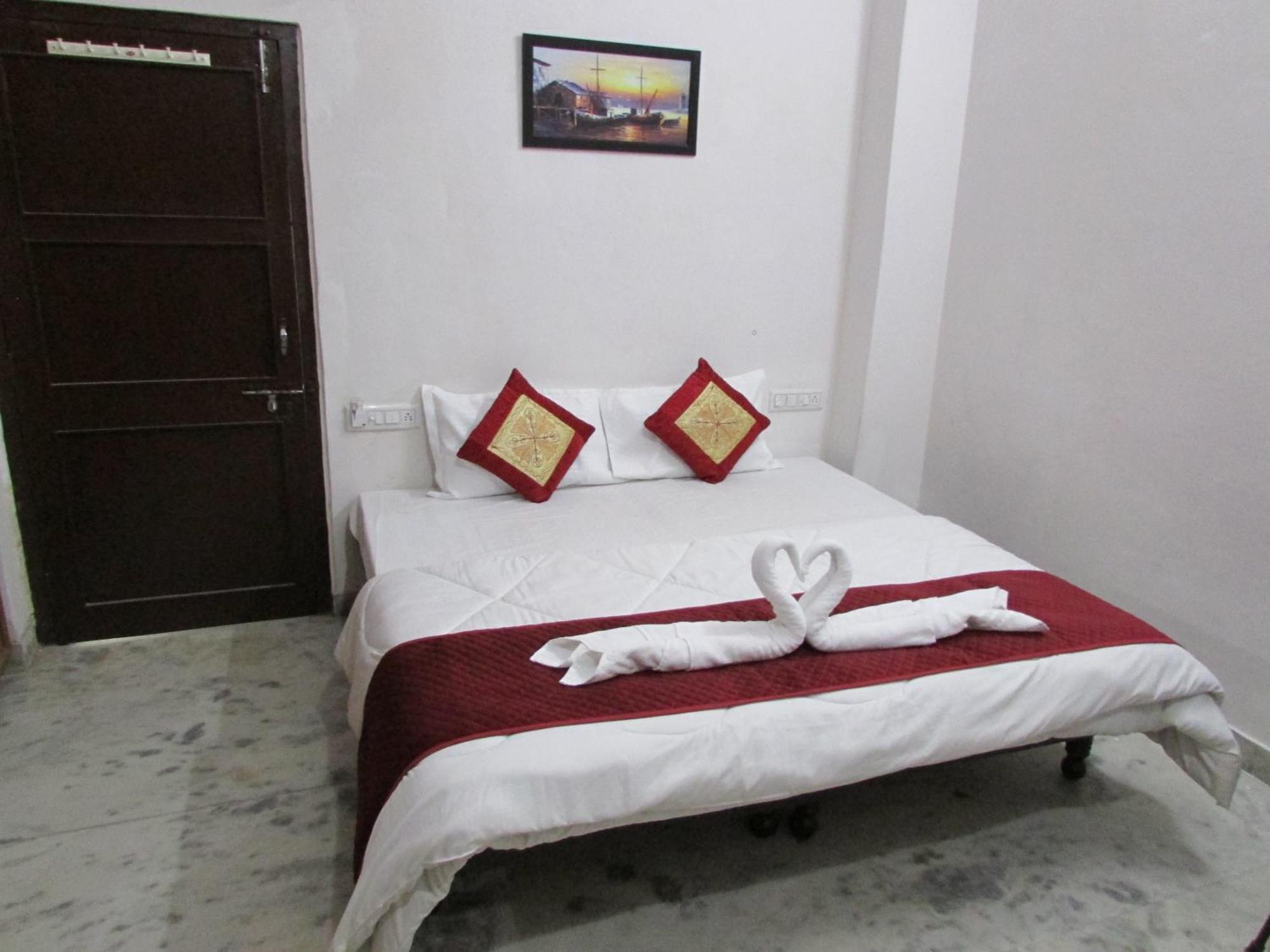 Ashish Guest House, Goverdhan Vilas Udaipur Ngoại thất bức ảnh