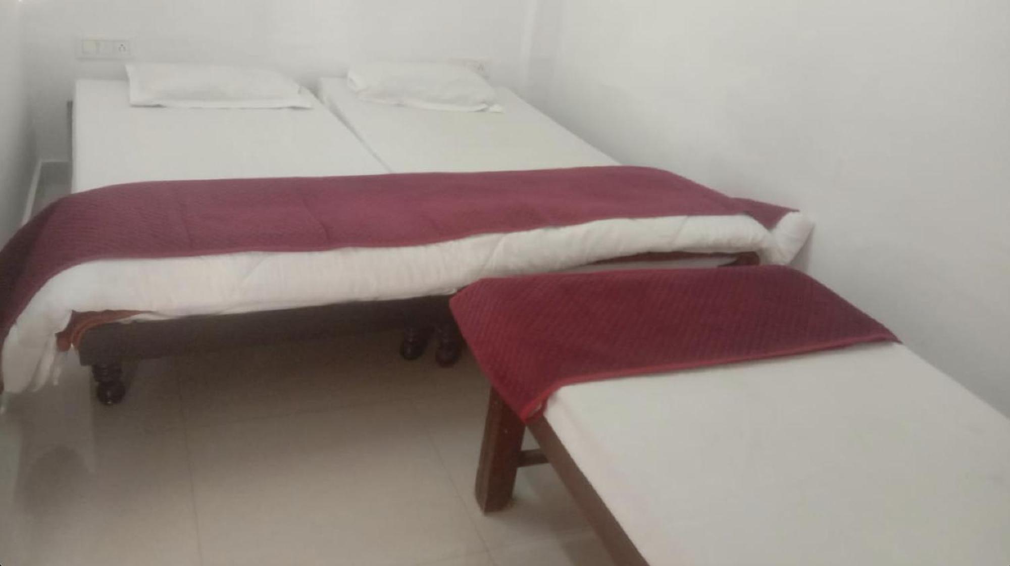Ashish Guest House, Goverdhan Vilas Udaipur Ngoại thất bức ảnh